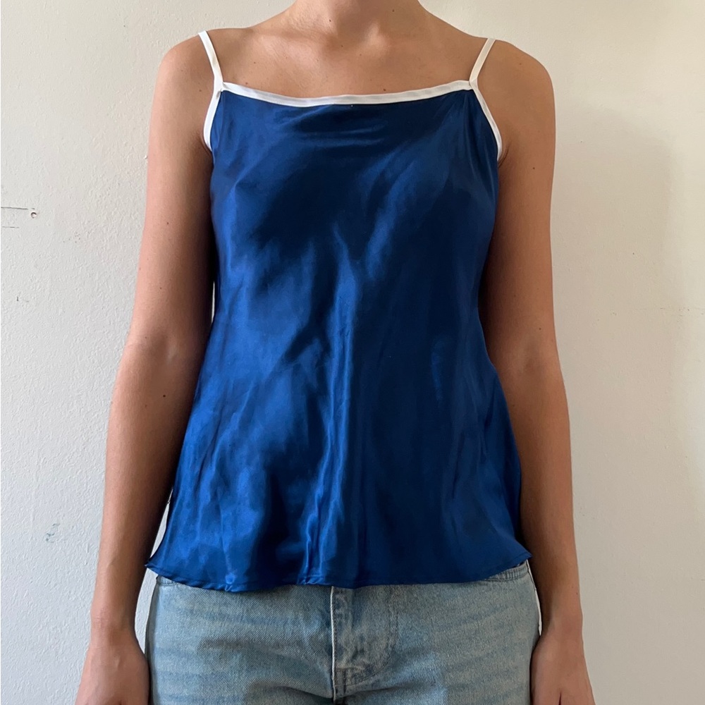 La vie en rose blue tank top